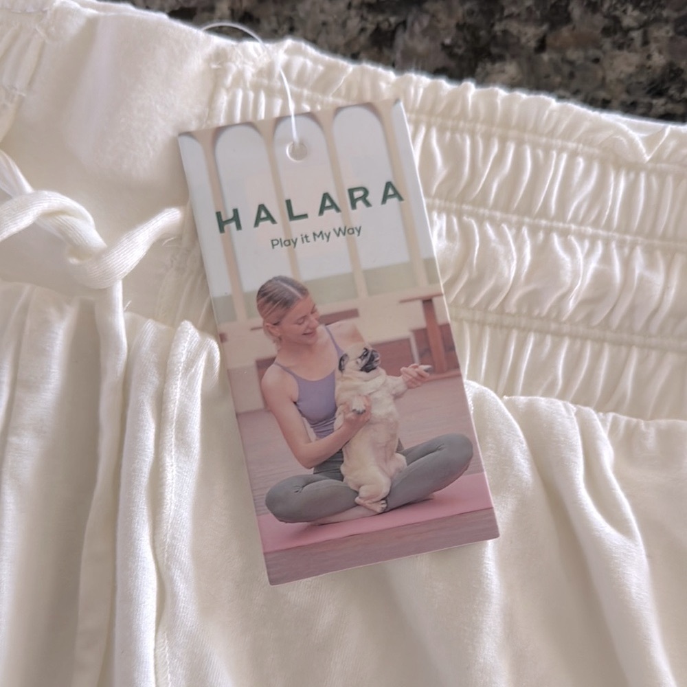 Halara off White elastic Shorts NWT M - Picture 2 of 11
